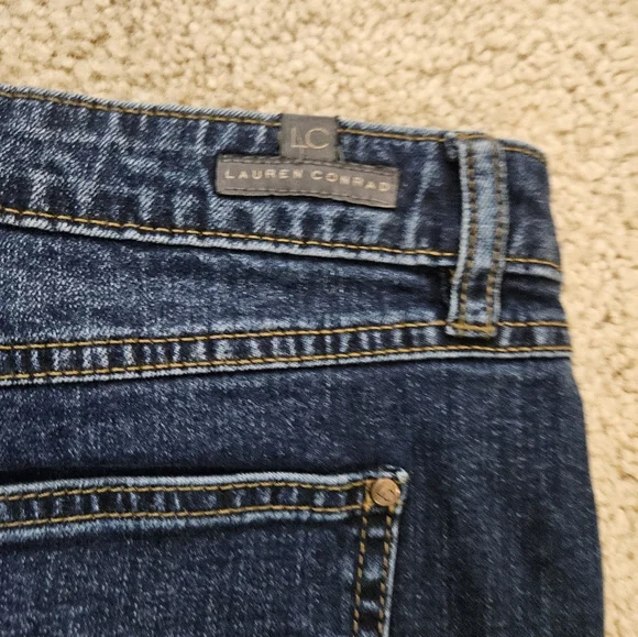 Lauren Conrad Women's Size 16 Sixteen Denim Shorts Distressed - Picture 12 of 12